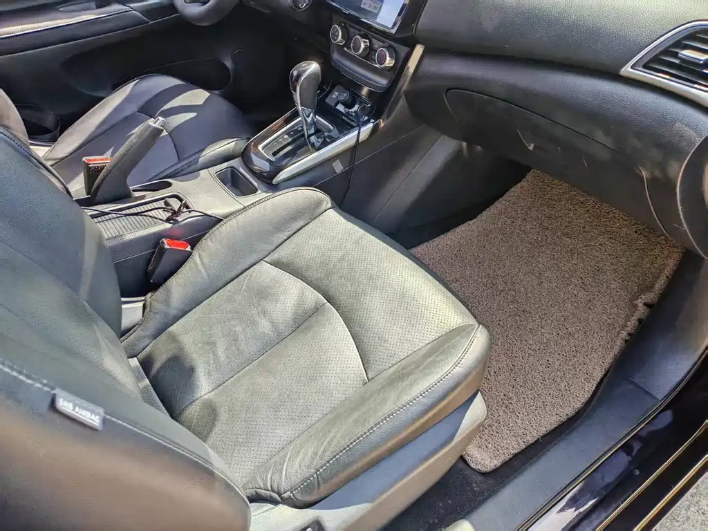 NISSAN SYLPHY 2018