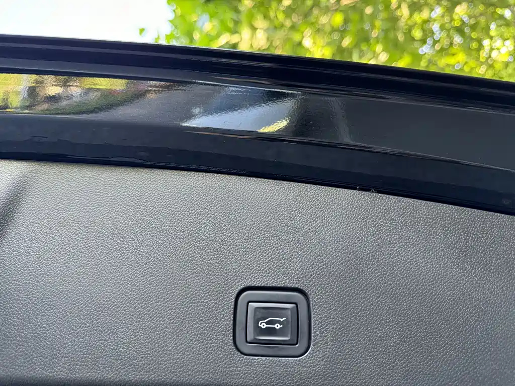 CADILLAC XT6 2021