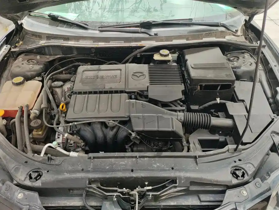 MAZDA 3 2010