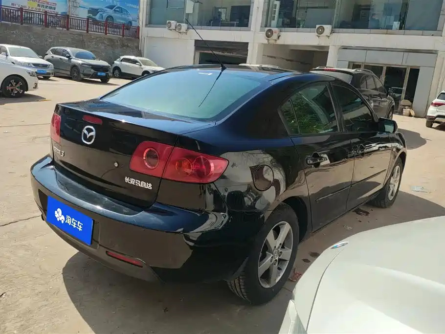 MAZDA 3 2010