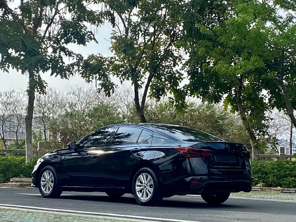 NISSAN TEANA 2019
