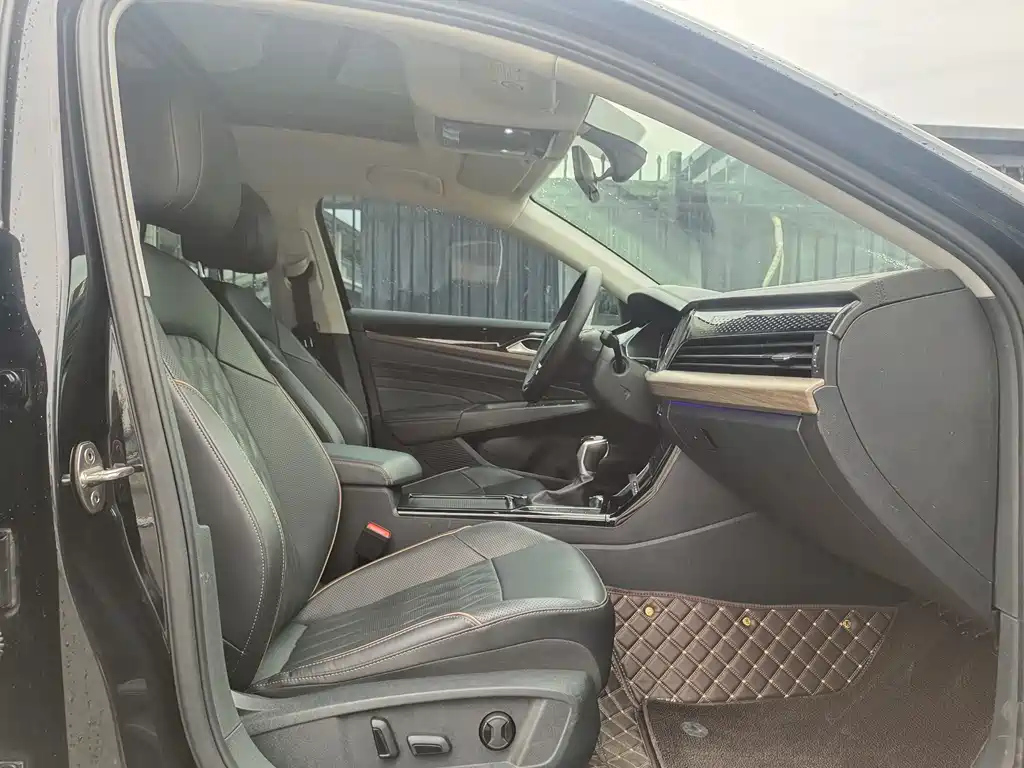 VOLKSWAGEN PASSAT 2021