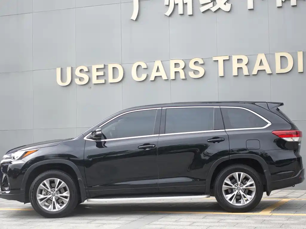 TOYOTA HIGHLANDER 2021