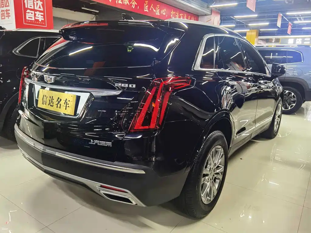 CADILLAC XT5 2020