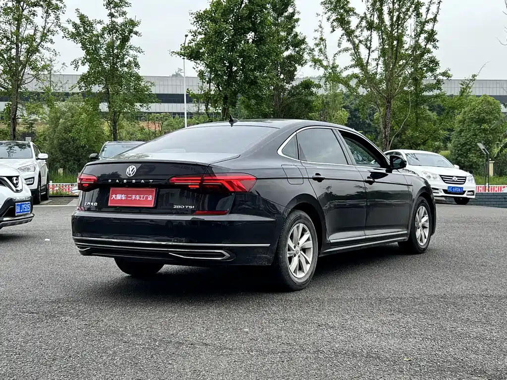 VOLKSWAGEN PASSAT 2021