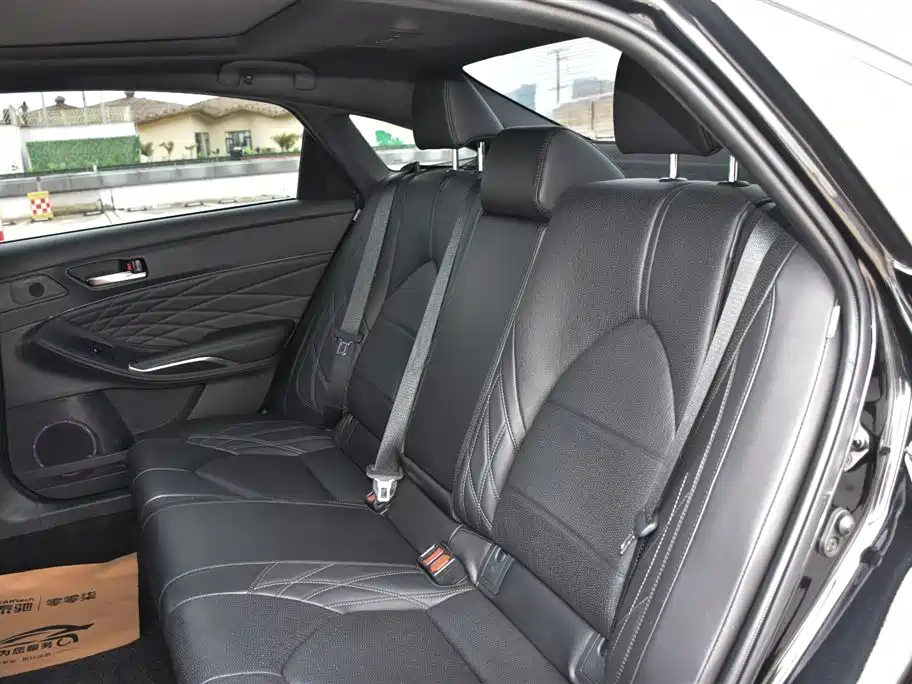 TOYOTA AVALON 2020