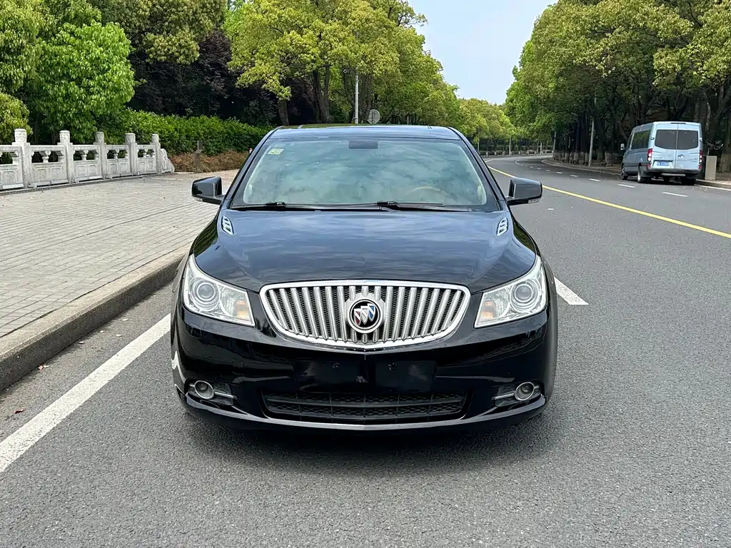 BUICK LACROSSE 2012