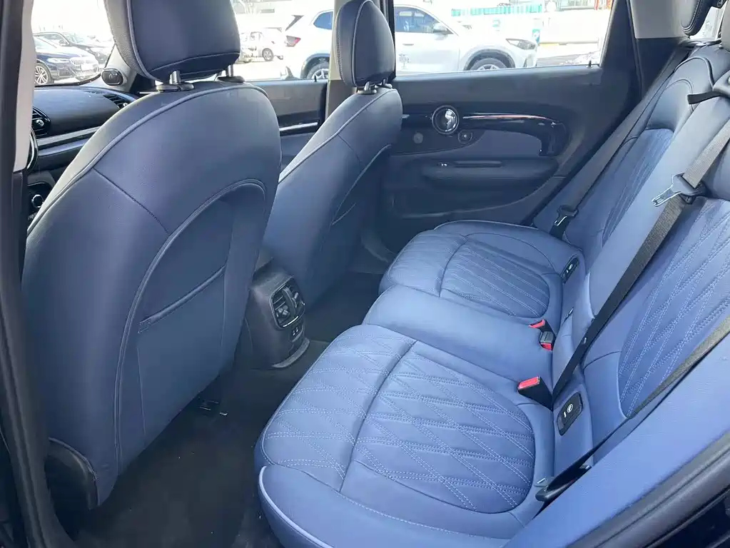 MINI CLUBMAN 2022