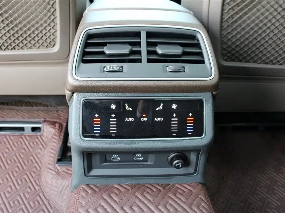 AUDI A7L 2023