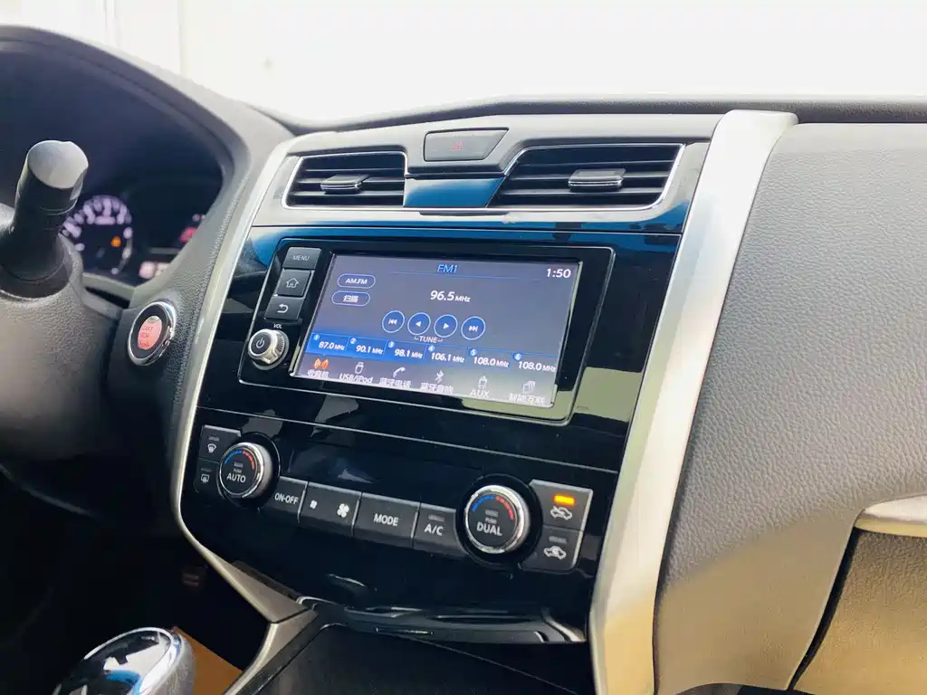 NISSAN TEANA 2018