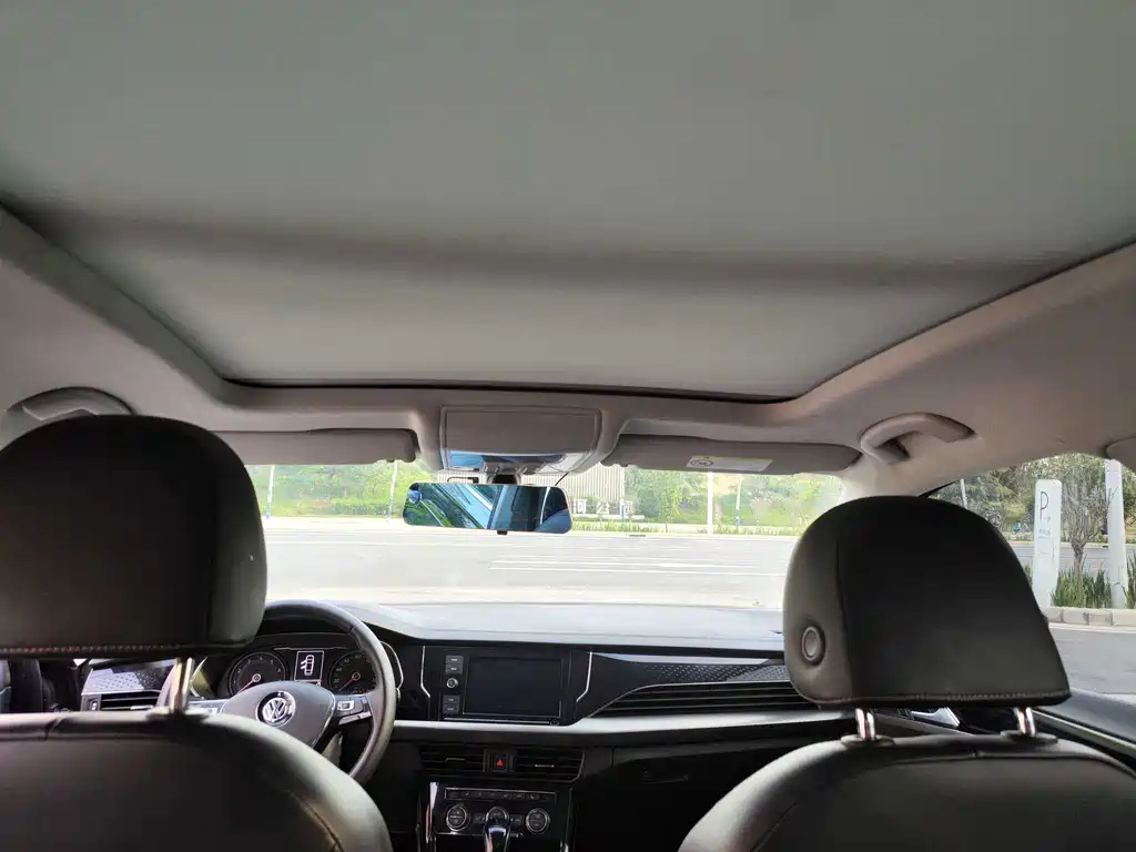 VOLKSWAGEN PASSAT 2020