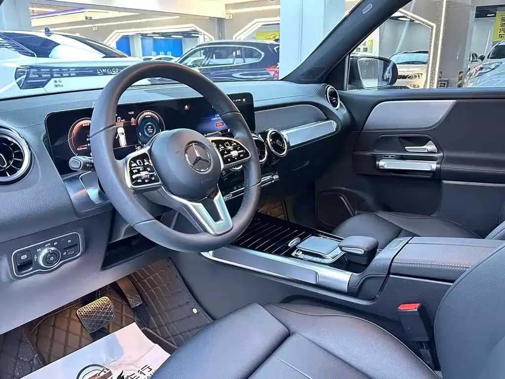 MERCEDES BENZ GLB 2022