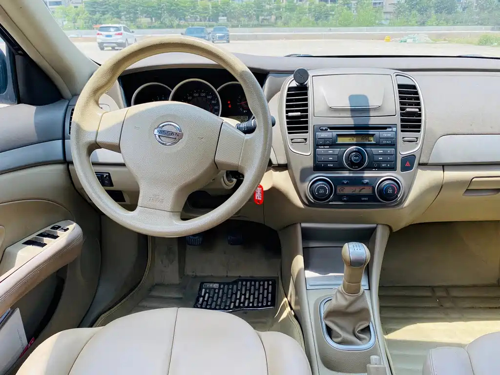 NISSAN SYLPHY 2014