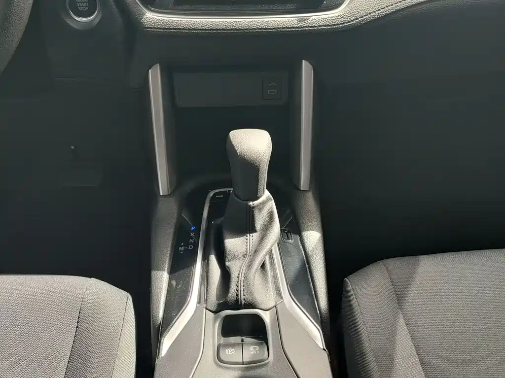TOYOTA COROLLA CROSS 2024