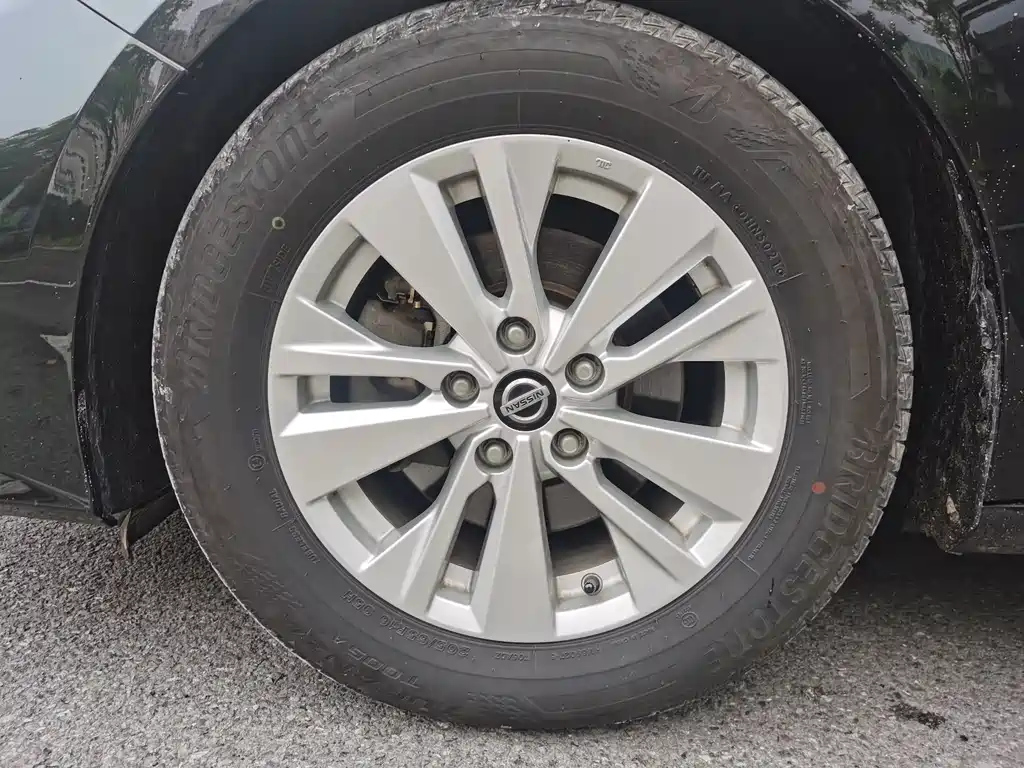 NISSAN TEANA 2019