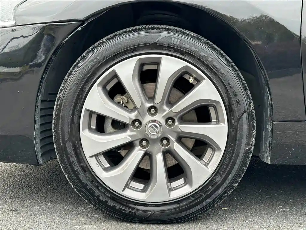 NISSAN TEANA 2015