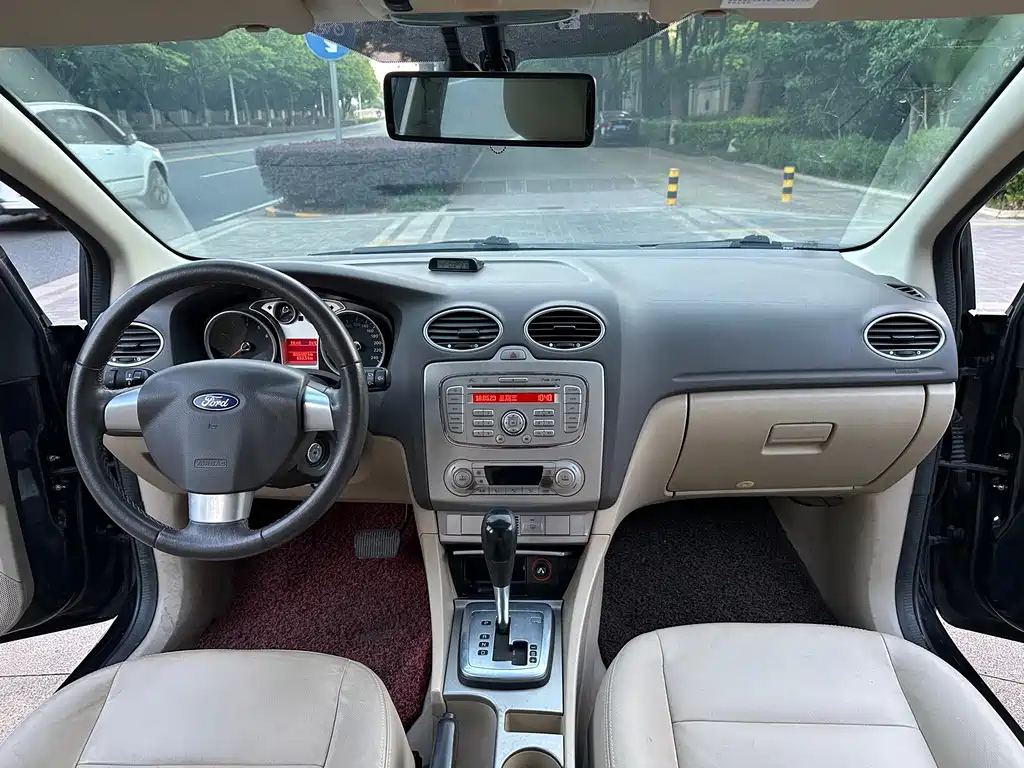 FORD FOCUS 2014