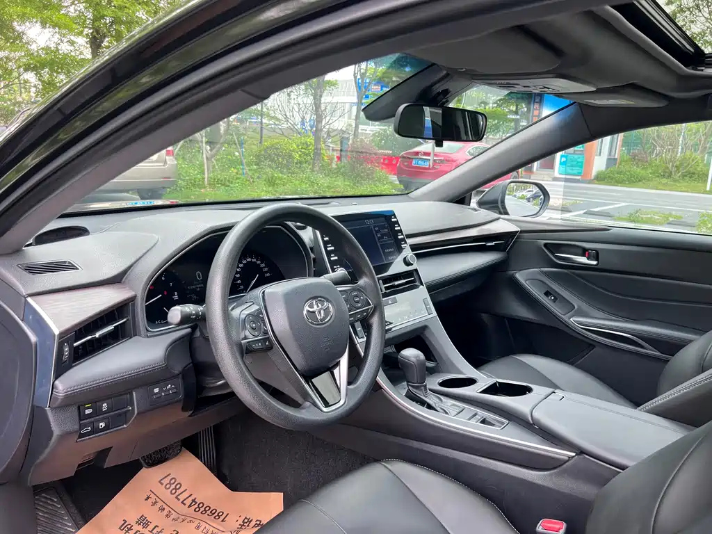 TOYOTA AVALON 2020