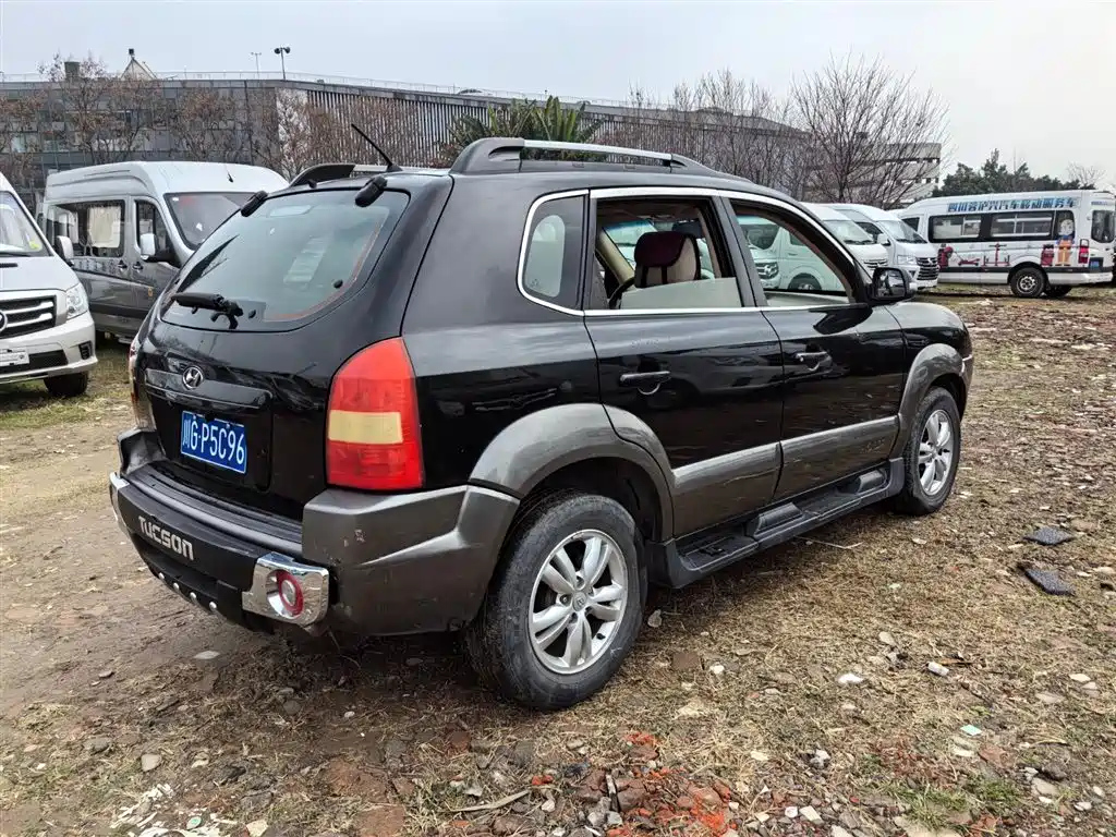 HYUNDAI TUCSON 2012