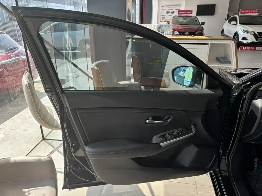 NISSAN SYLPHY 2022