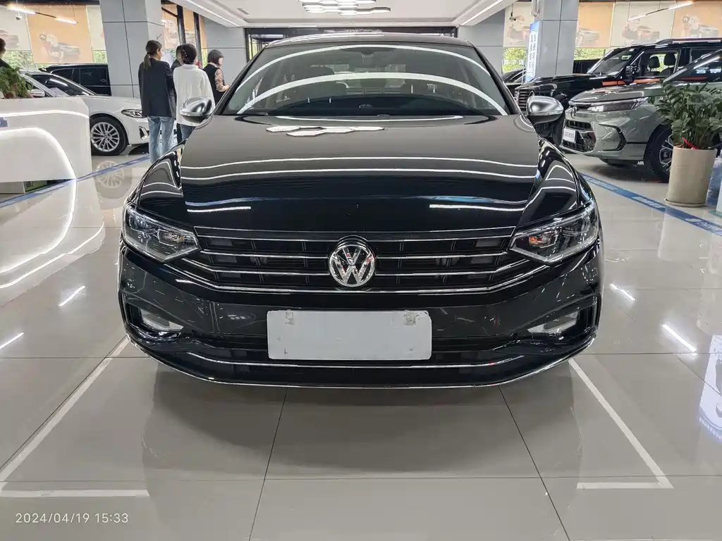 VOLKSWAGEN MAGOTAN 2020