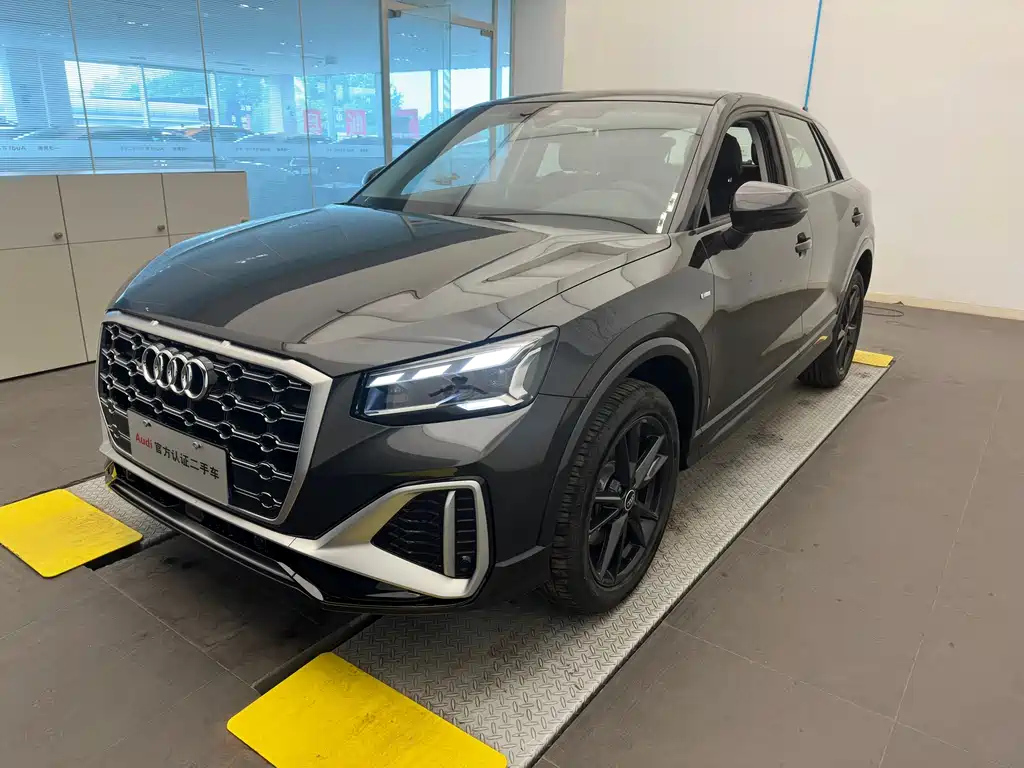 AUDI Q2L 2024