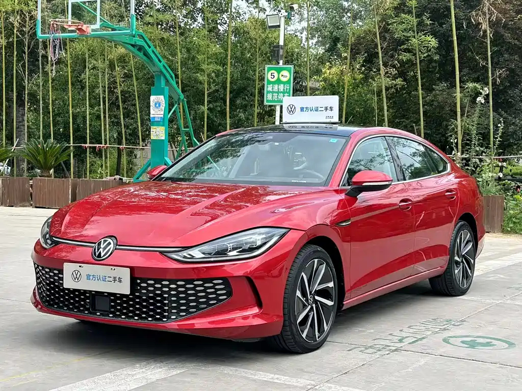 VOLKSWAGEN LAMANDO 2022