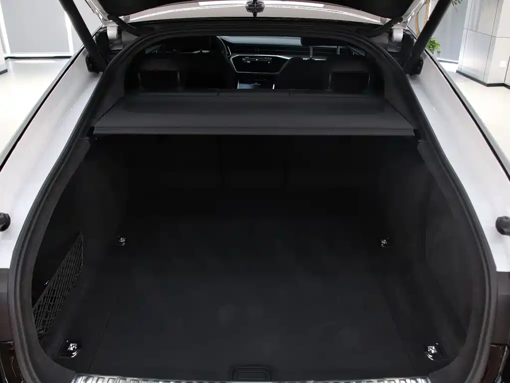 AUDI A7 2022