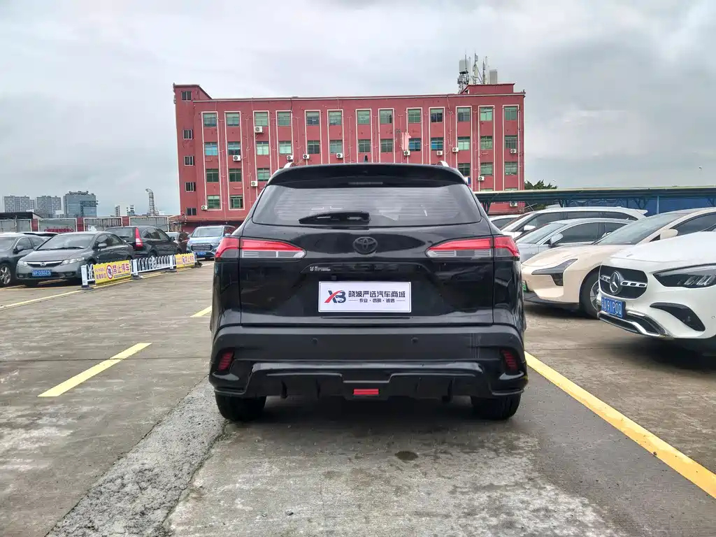 TOYOTA COROLLA CROSS 2024