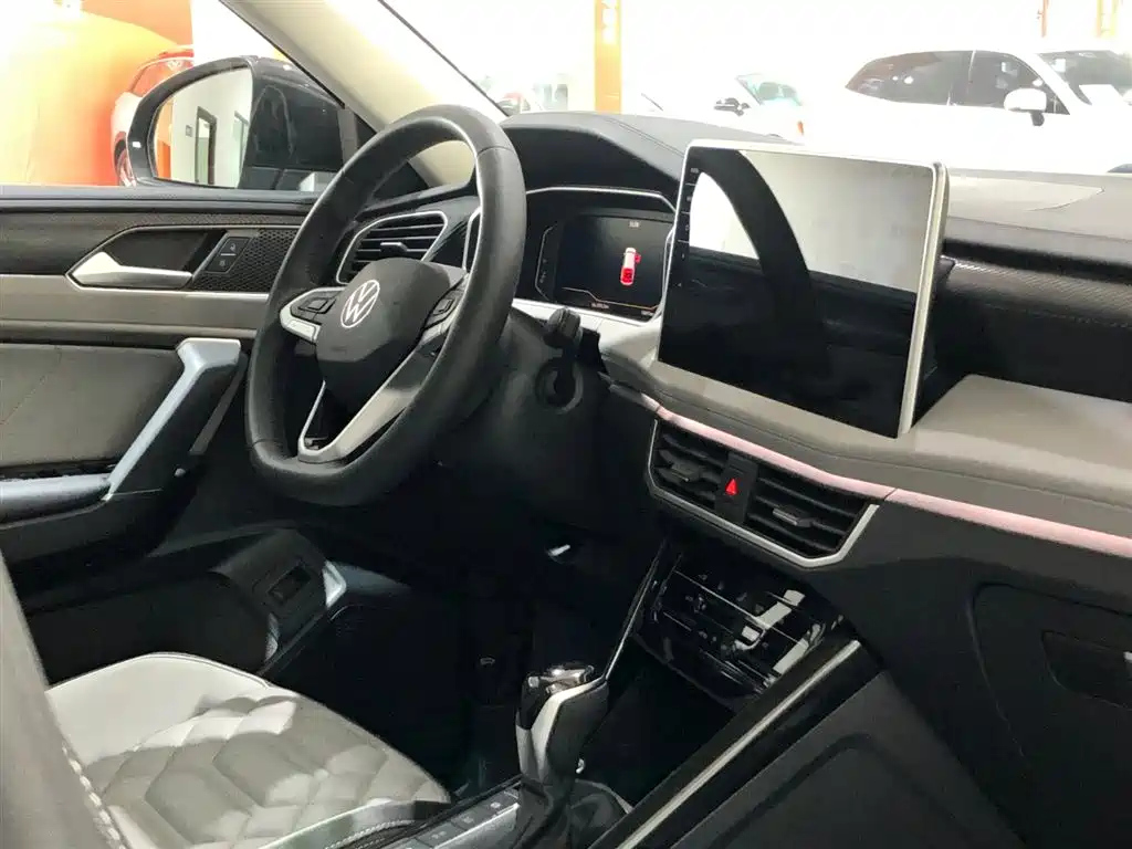 VOLKSWAGEN TAYRON 2023