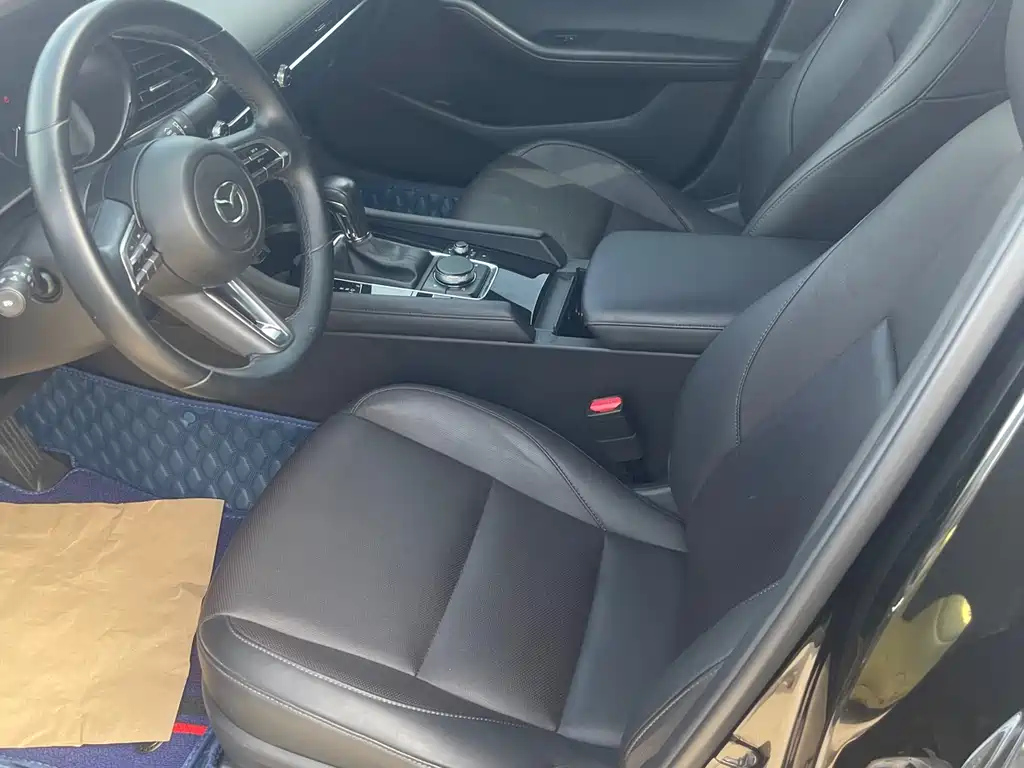 MAZDA 3 AXELA 2022