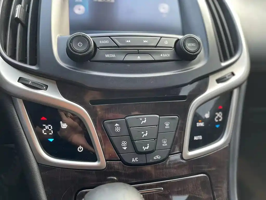 BUICK LACROSSE 2015