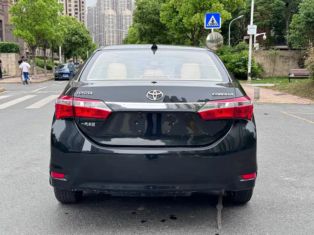 TOYOTA COROLLA 2016
