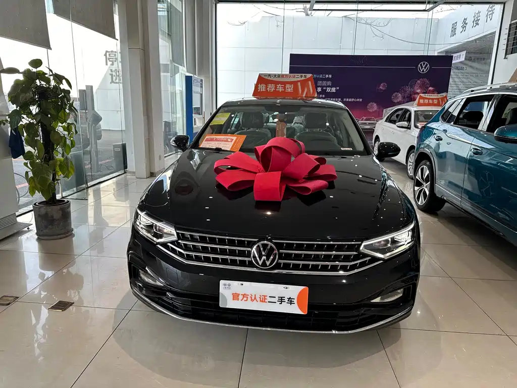 VOLKSWAGEN MAGOTAN 2023
