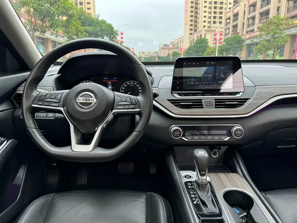 NISSAN TEANA 2021