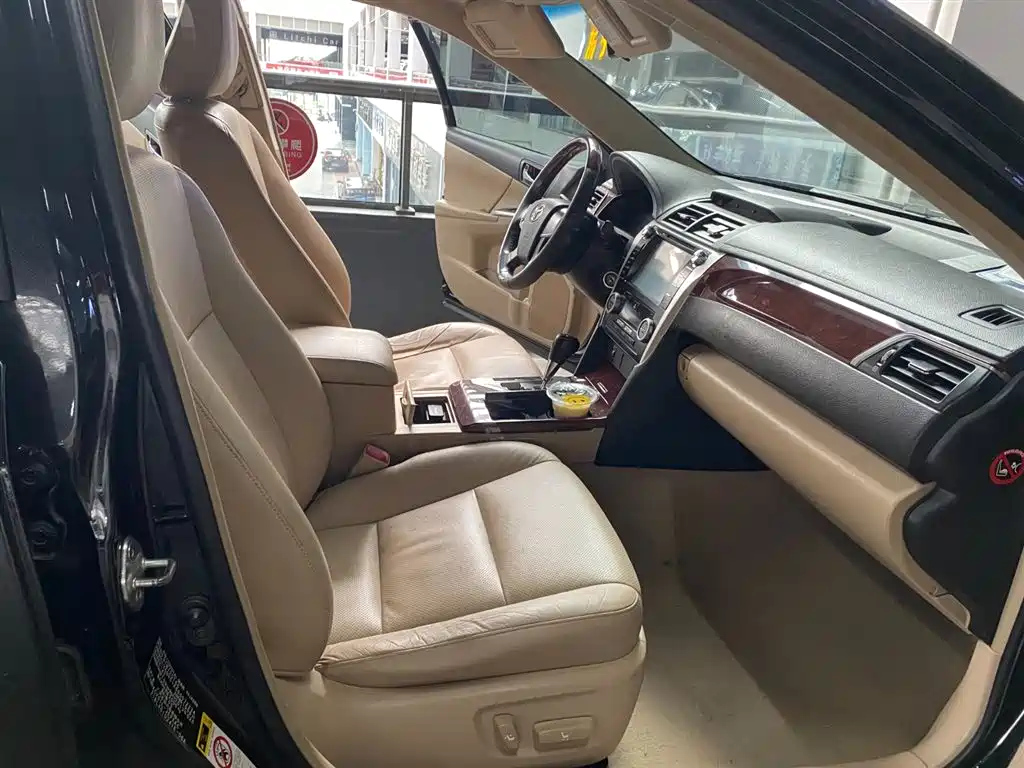 TOYOTA CAMRY 2013