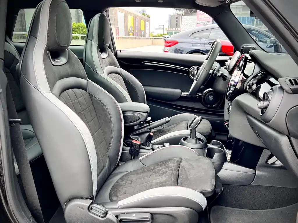 MINI JCW 2022