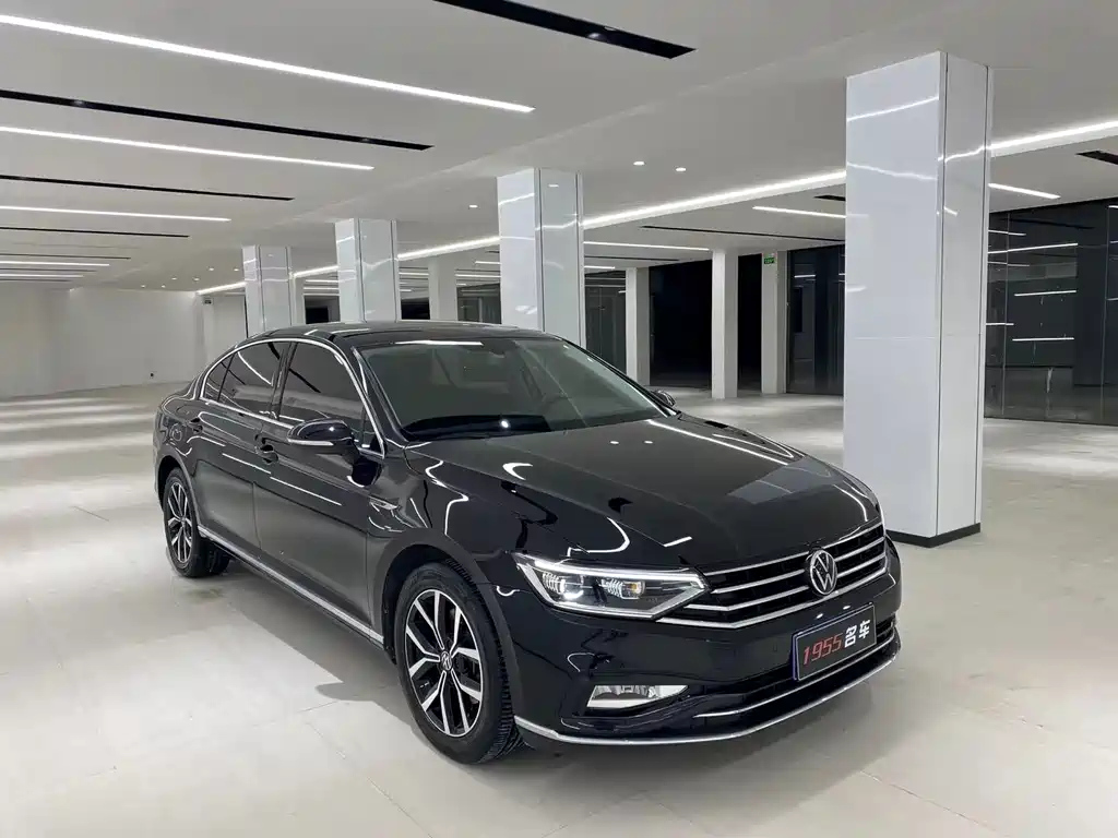 VOLKSWAGEN MAGOTAN 2022