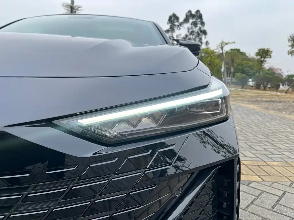 CHANGAN UNI-V 2023
