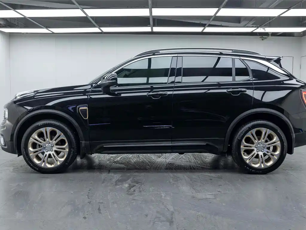 LYNK&CO 01 2019