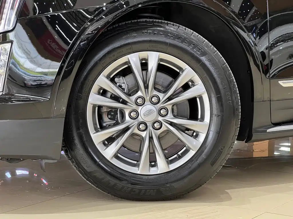 CADILLAC XT5 2021