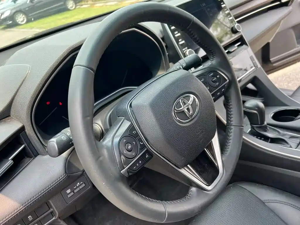 TOYOTA AVALON 2020
