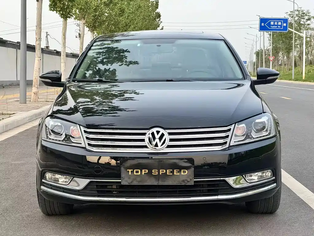 VOLKSWAGEN MAGOTAN 2015
