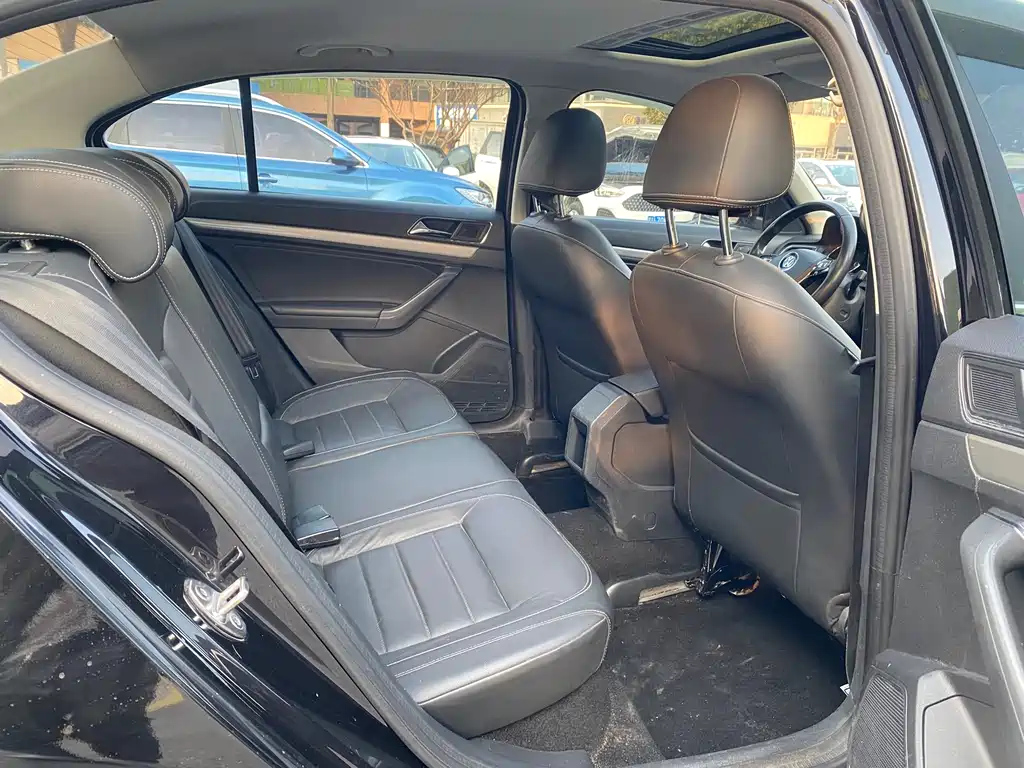 VOLKSWAGEN LAVIDA 2018