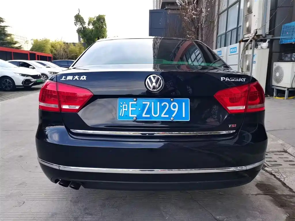 VOLKSWAGEN PASSAT 2014