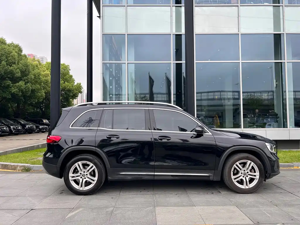 MERCEDES BENZ GLB 2022