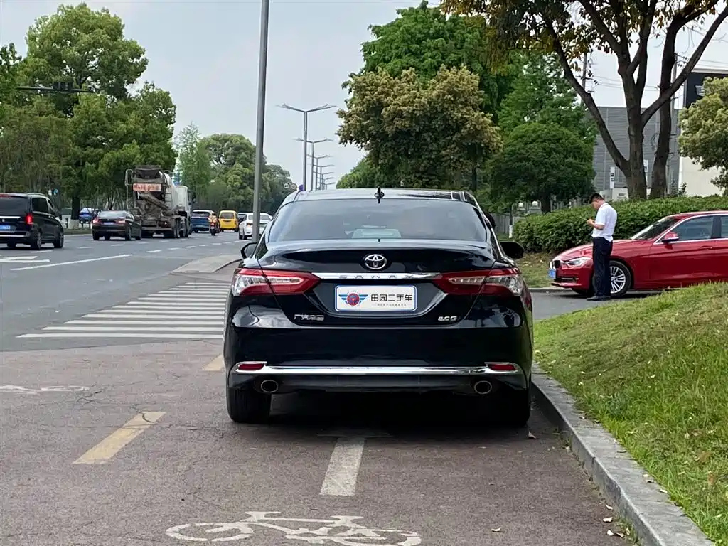 TOYOTA CAMRY 2023