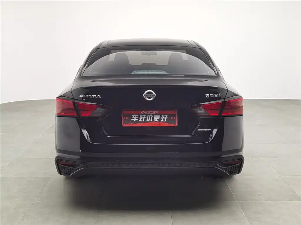 NISSAN TEANA 2020