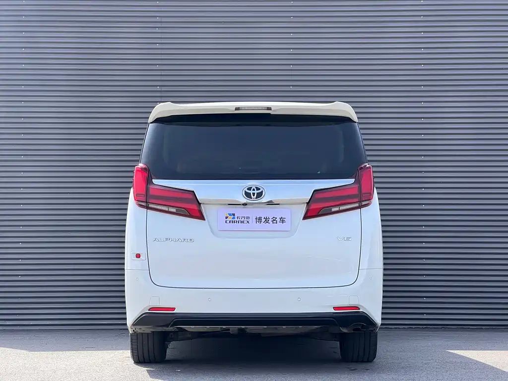 TOYOTA ALPHARD 2018