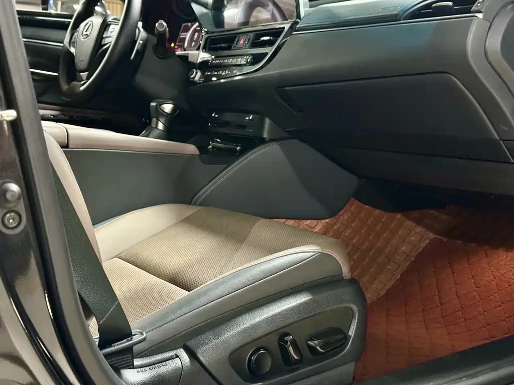LEXUS ES 2022